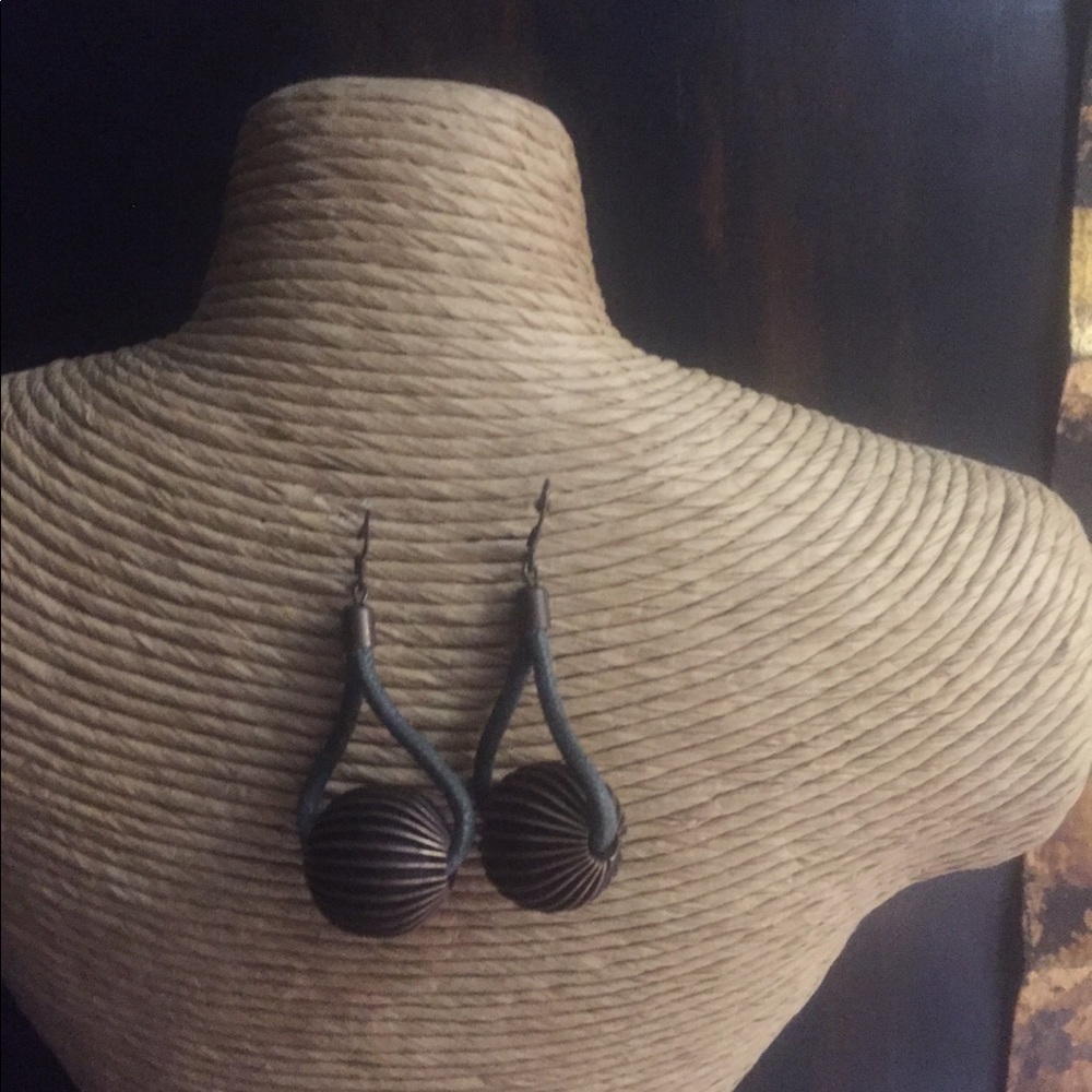 Ribbed Copper Dangle Earrings. - image 8